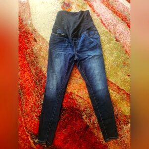 Ingrid + Isabel Maternity Jeans 4